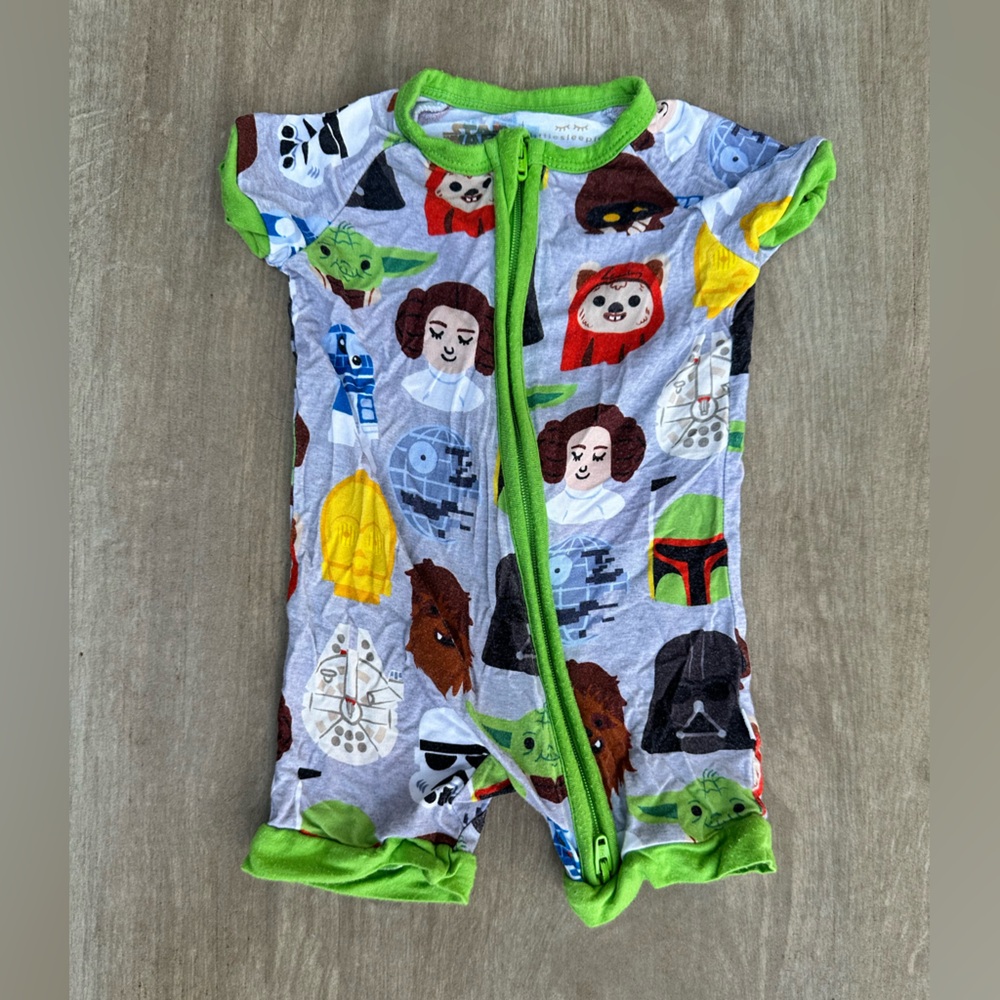 Little Sleepies Star Wars Character Print Romper in Gray and Green